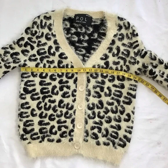 POL Women Elegant Fuzzy Black and Cream Leopard Button Up Cozy Soft Sweater M - Picture 7 of 10